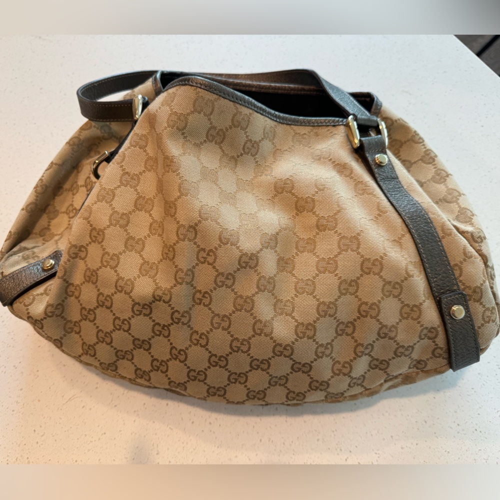 Medium GG Canvas Abbey Shoulder Bag